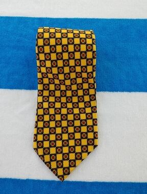 Robert Talbott Silk Tie Wilmington Store Hand Sewn 59x4" Made In USA Yellow Blue